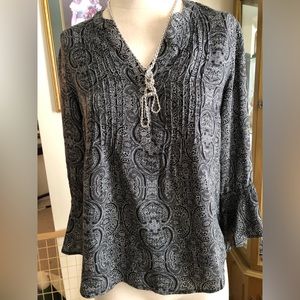 Westport excellent condition print/calla lily sleeve top size PM. C:1879